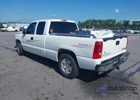 2003 Chevrolet Silverado 1500 Ls z USA, uszkodzony, nr VIN 2GCEC19V631156876
